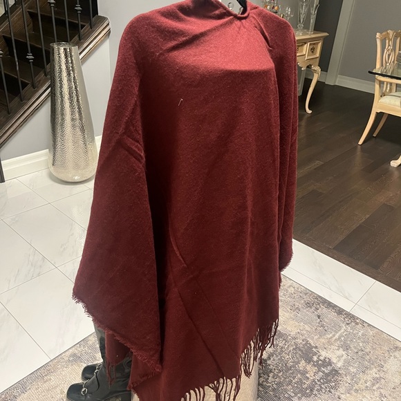 LAUNDRY BY SHELLI SEGAL burgundy fringed pashmina shawl with touch of grey - Picture 8 of 16